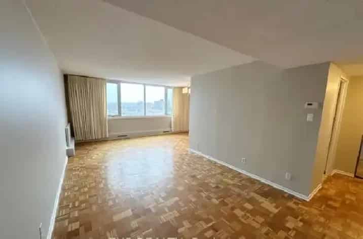 Spacious 3-Bed Ottawa River View Condo with Top Amenities