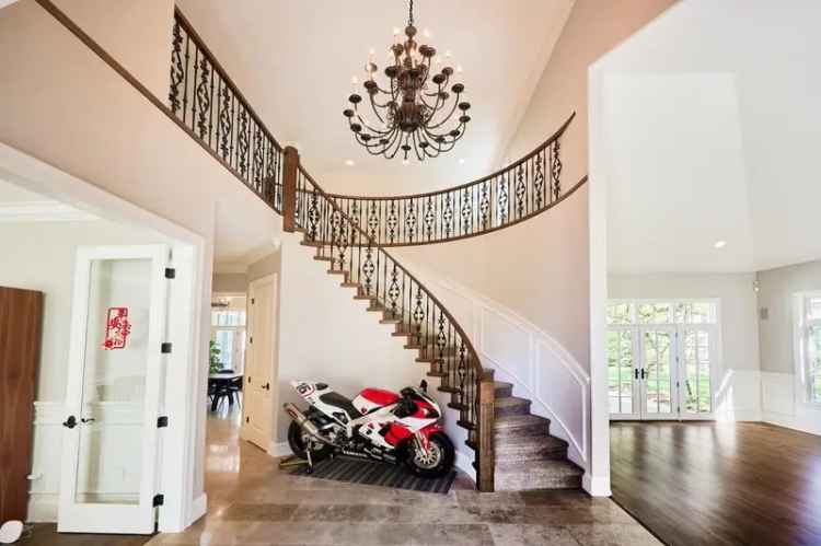 Luxury 4 Bed 6 Bath Custom Home in Coquitlam