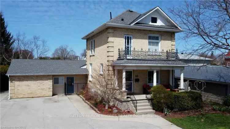 House For Sale in Southampton, Ontario