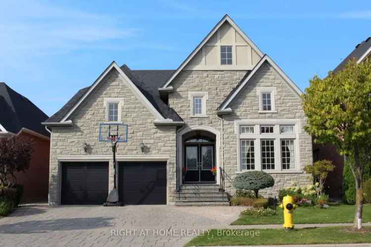 House For Sale in Vaughan, Ontario