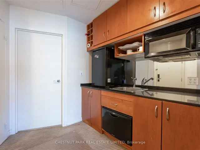 King West Residences Studio Suite - Furnished and Ready to Move In