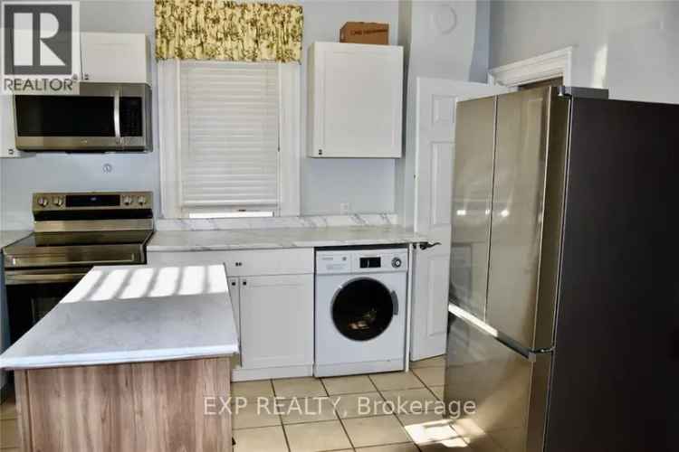 408 Cromwell St Sarnia Income Potential In-Law Suite