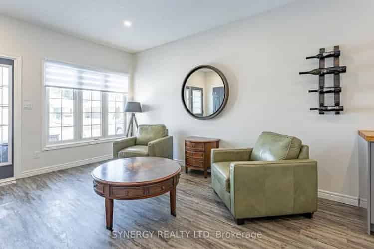 Charming 2 1 Bedroom Side Split in Saxonville Estates