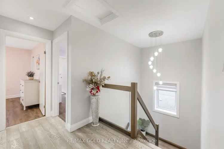 House For Sale in Ottawa, Ontario