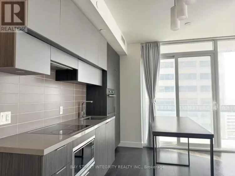 Stunning 2Bdrm Condo at Yonge Eglinton with Wrap-Around Balcony