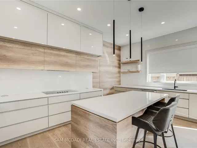 Luxury Lakeview Home 5700 Sq Ft Gourmet Kitchen Basement Apartment