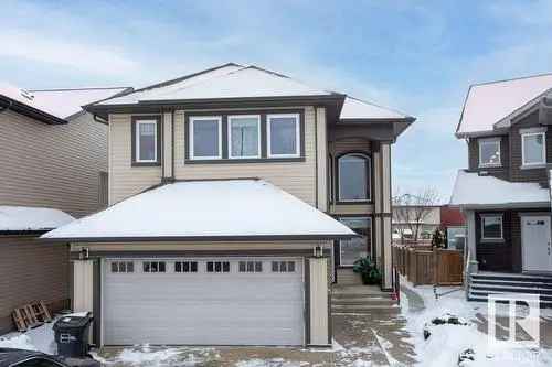 7 Bedroom House for Sale in New Castle Edmonton