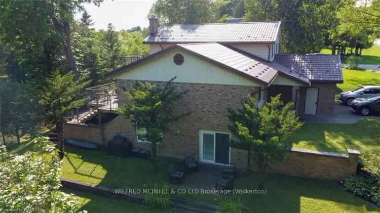 House For Sale in Brockton, Ontario