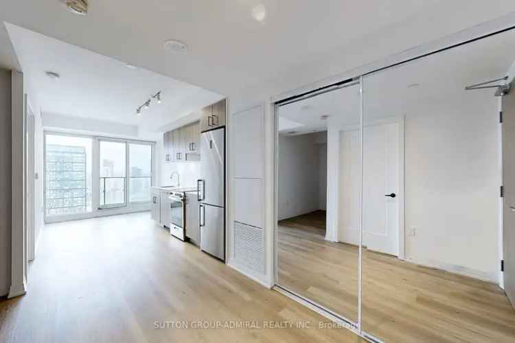 Condo For Sale in Toronto, Ontario