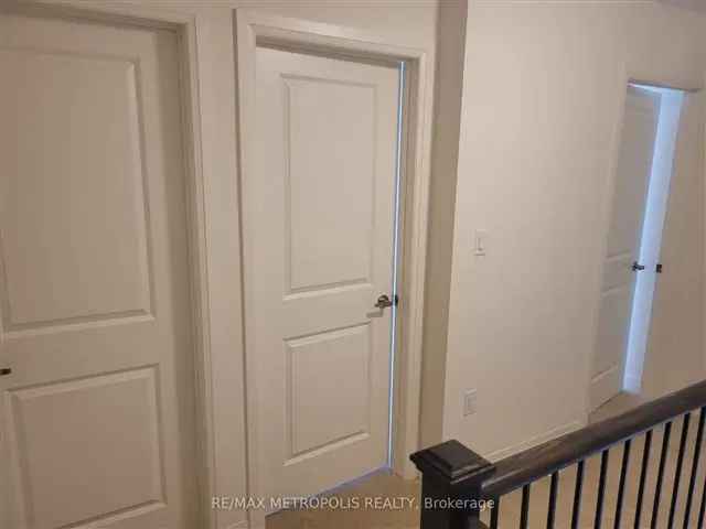 Townhouse For Rent in Clarington, Ontario