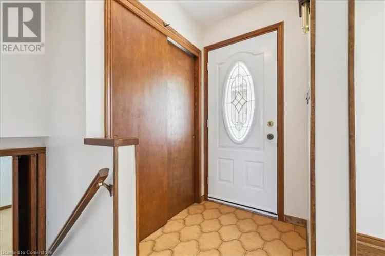Spacious 4-Level Side Split in Waterdown - 12 Acre Lot