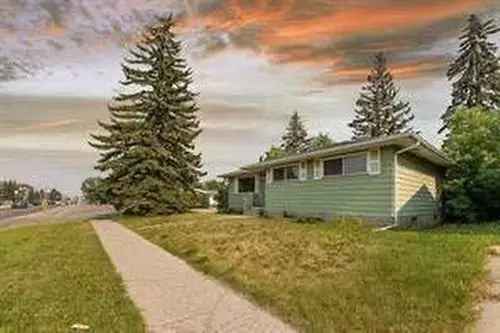 6 Bedroom House with Multi Family Development Potential