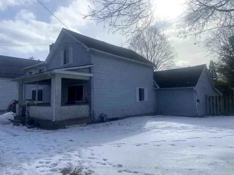 Solid Duplex with Detached Garage Shop Near Schools