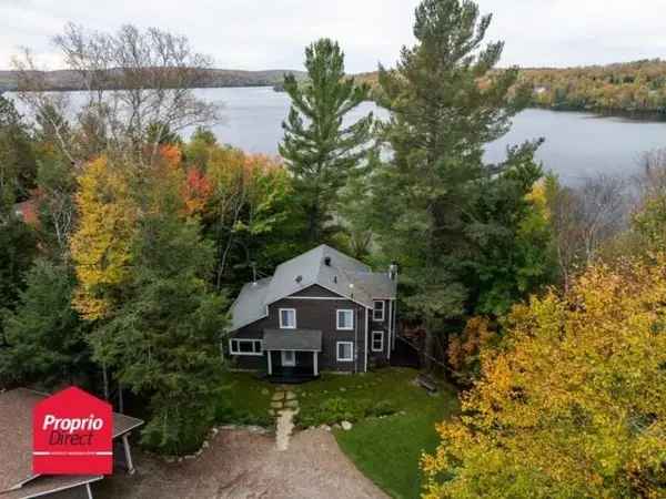 Lakefront Property Lac des Ecorces with Spa and Double Garage