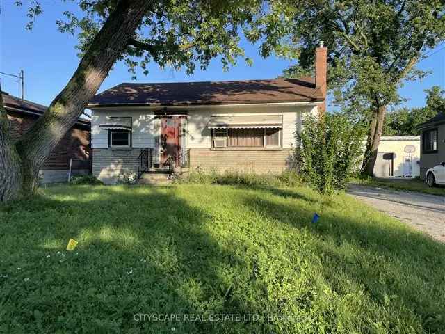 House For Sale in Mississauga, Ontario