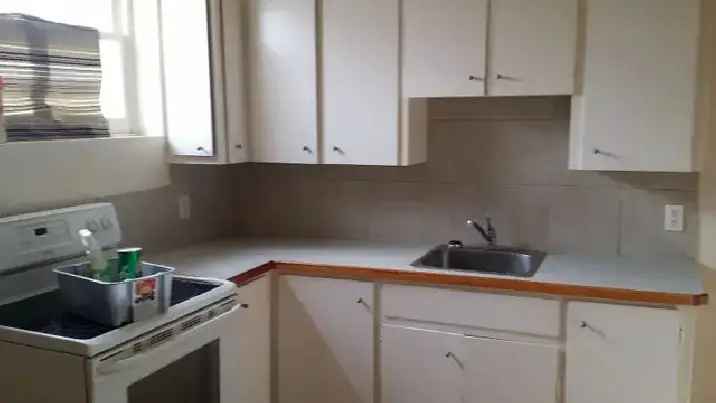 Bachelor Suite in Albert Park - Newly Renovated