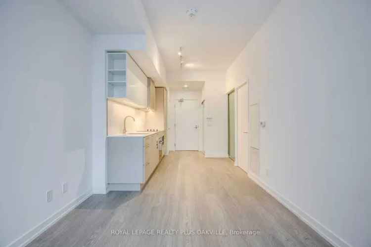 Rent Trendy Zen Condo in King Street West with City Views and Modern Features