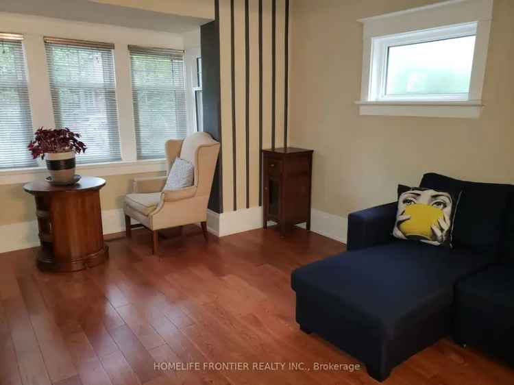 House For Sale in Richmond Hill, Ontario