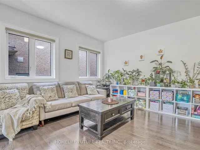 4 Bedroom 35 Bath House in North Oshawa