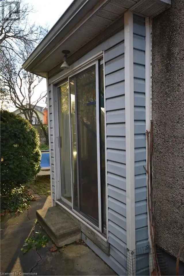 Charming Historic Detached House Near Locke Street