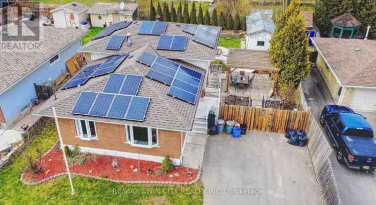 Simcoe 4-Level Backsplit 5 Beds 2 Baths Near Amenities