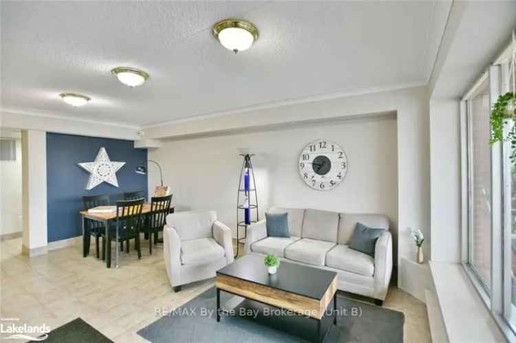 Collingwood Condo: 2-Bedroom, 2-Bath, Downtown Location