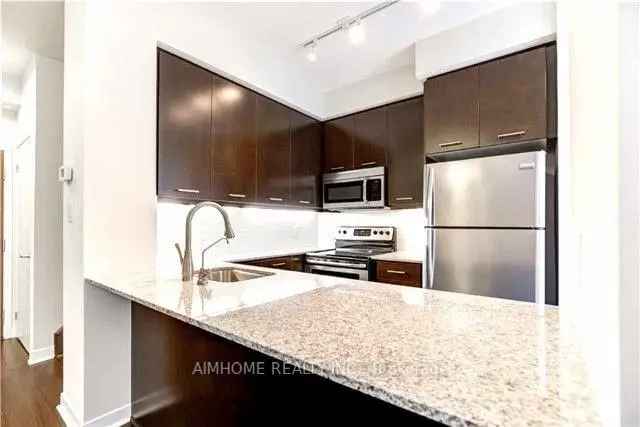 3 Bedroom Townhouse in Mississauga Near Square One