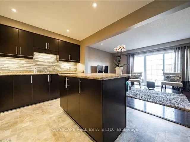 Townhouse For Sale in Kitchener, Ontario