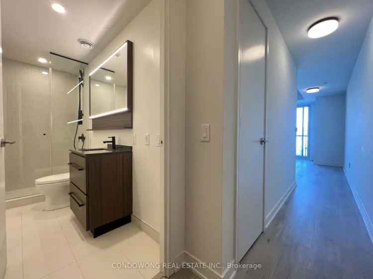 Stylish 1-Bedroom Suite in Canary District with Amazing Amenities