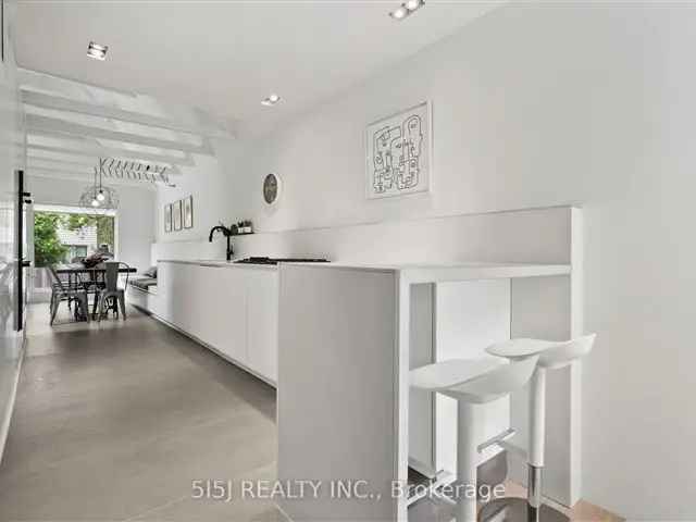 House For Sale in Toronto, Ontario