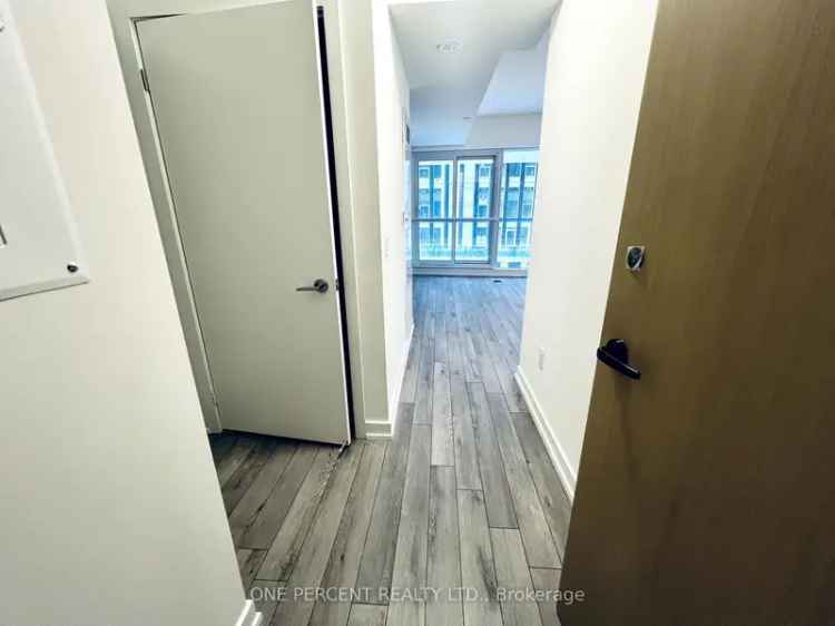 Brand New Modern Studio Downtown Toronto Near TTC Subway