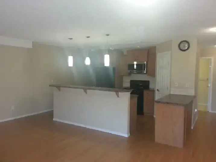 Rent 2 Bedroom Condo in Airdrie with 2 Full Bathrooms