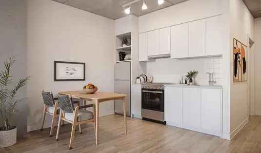 1 room apartment of 85 m² in Montreal