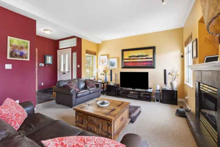 Central Lonsdale 3 Bed 3 Bath 12 Duplex Near Mahon Park