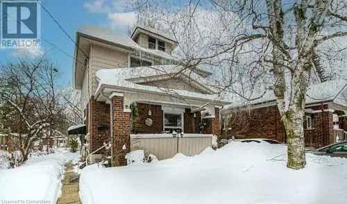 2-Bed 1.5-Bath House in Kitchener