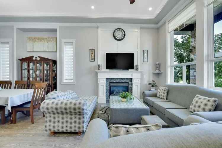 8 Bedroom 6 Bathroom House 4022 Sqft 2 Story Home