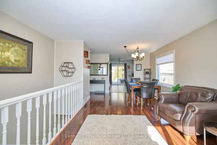 Charming Bungalow Near Crescent Beach
