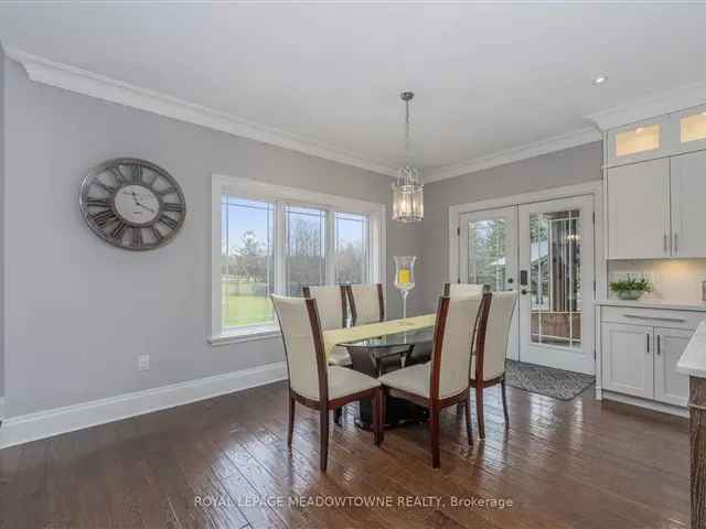 Luxury Custom Home Rental Near Cambridge