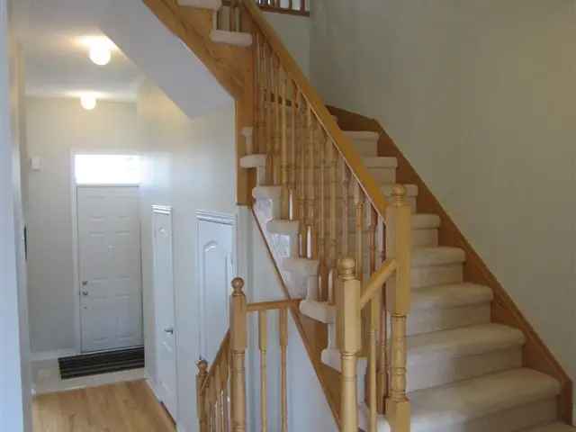 2-Storey Freehold Townhouse in Churchill Meadows