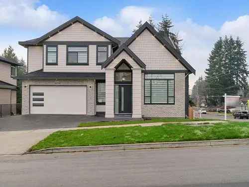 House For Sale In Cloverdale, Surrey, British Columbia