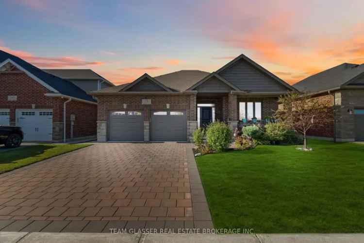 All Brick Bungalow 2+1 Bedrooms 3 Baths Modern Kitchen Finished Basement