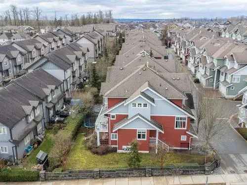 Spacious Corner Unit Townhouse in Madrona Clayton Surrey BC