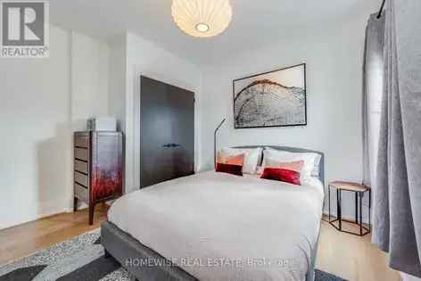 1 room apartment of 328 m² in Toronto