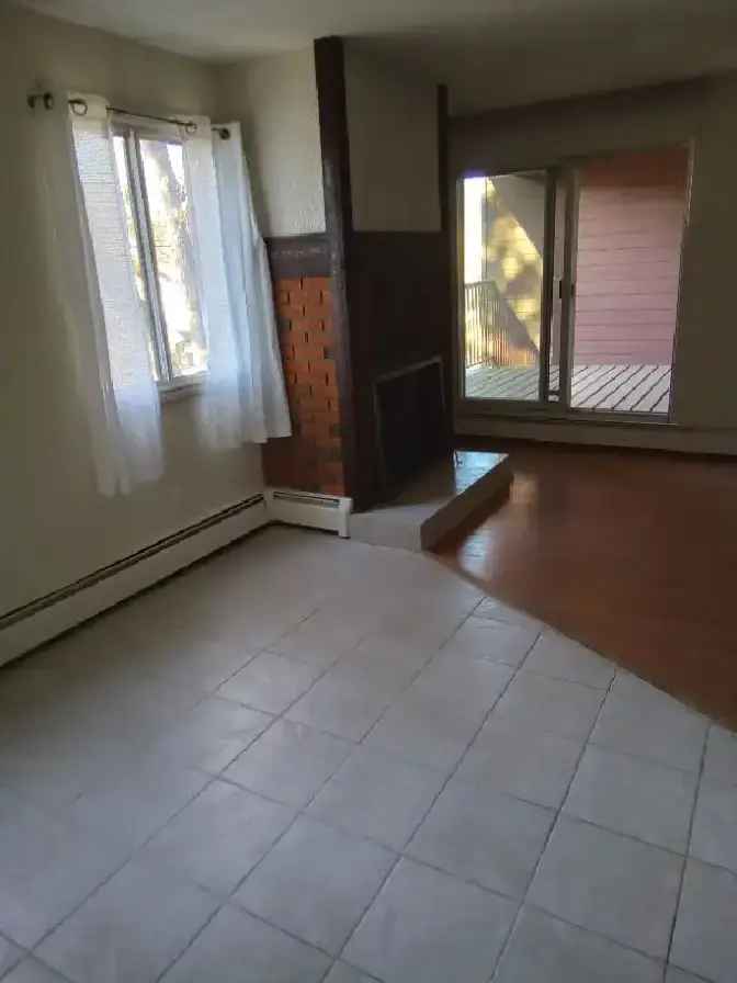 Rent large adult condo with walk-in closet and covered balcony