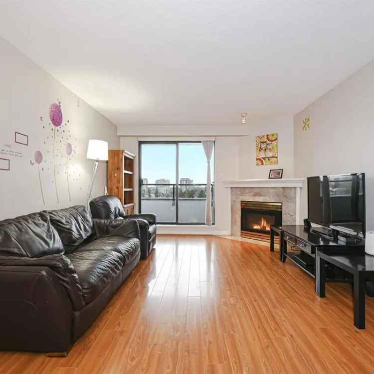 For Sale Apartment in Central Richmond with 3 Bedrooms and Amenities