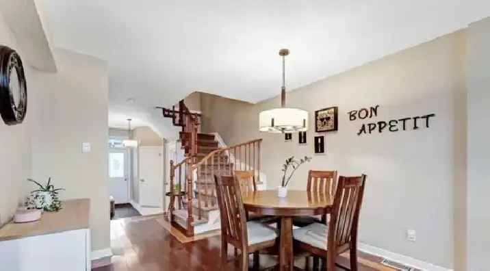 3 bed & bath townhouse w/ finished basement in Cumberland Orlean