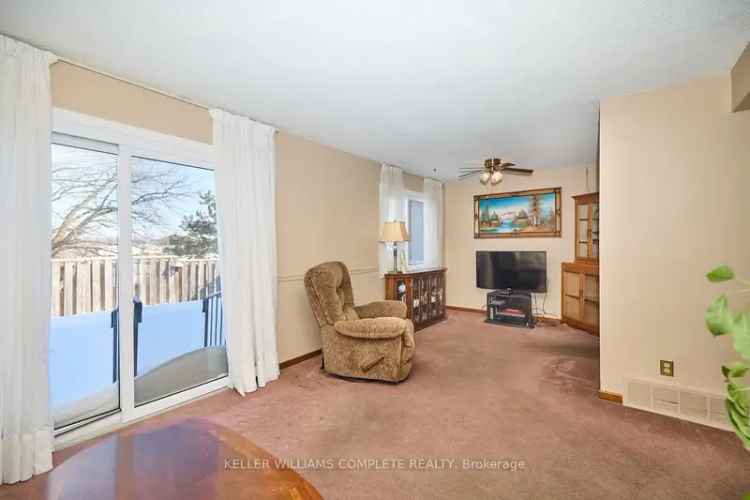 4 Bedroom Townhouse in Quinndale Hamilton - Family Home with Garage