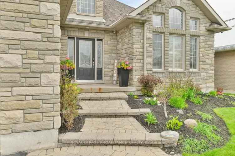 Belleville Raised Bungalow 3 Beds 2 Baths Hot Tub