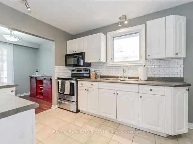 House For Sale in Richmond Hill, Ontario