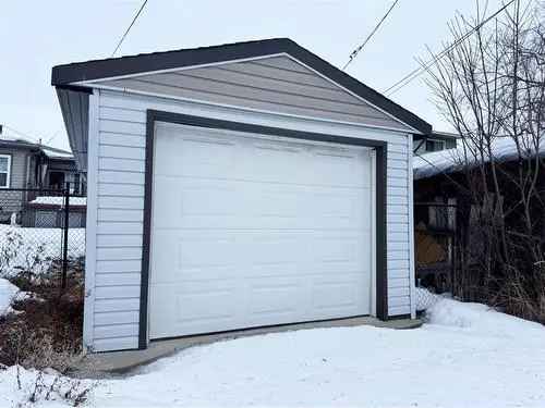 House For Sale In Hillside, Grande Prairie, Alberta